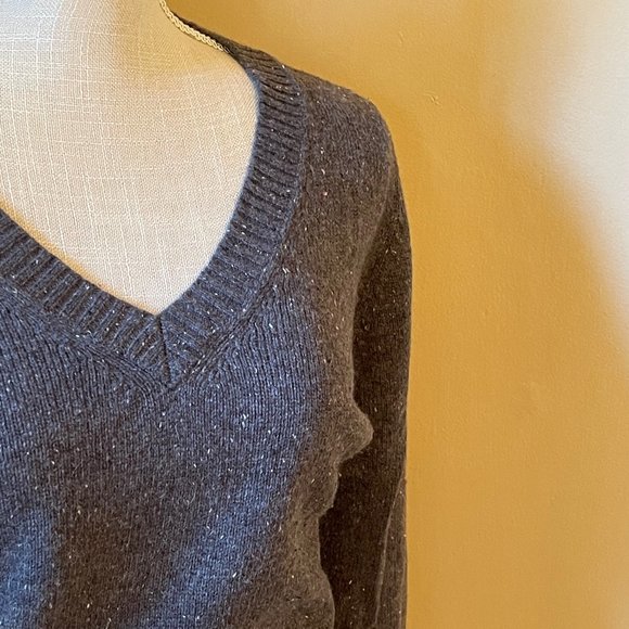 Old Navy V-neck Sweater - Grey Fleck - Picture 2 of 4
